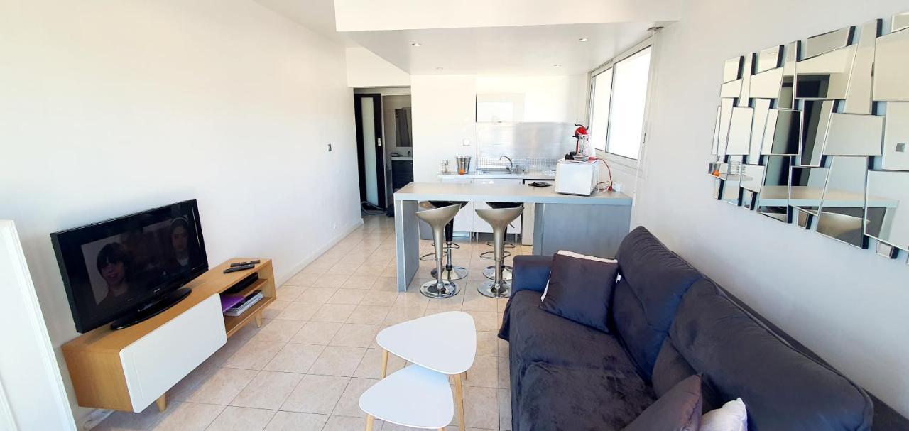 Sea View Apartment Niza Exterior foto
